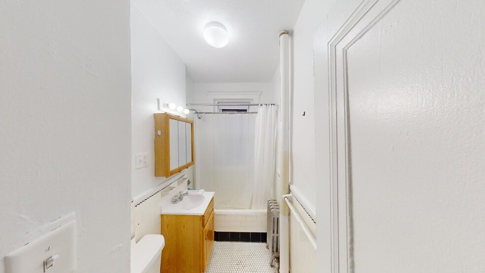 Building Photo - 116 Washington St