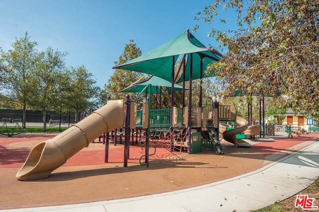 Building Photo - 12698 Sandhill Ln