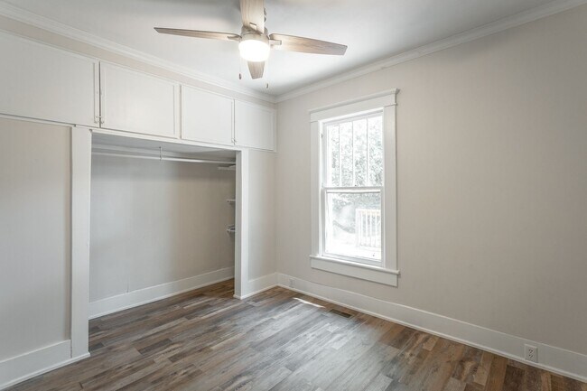 Building Photo - 1420 Hixson Pike