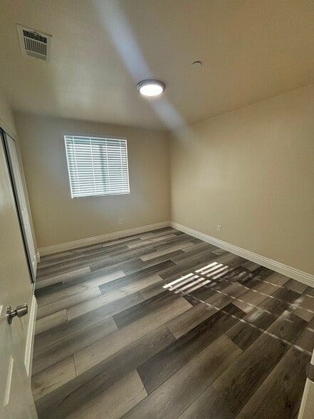 Building Photo - 1229 W Gage Ave