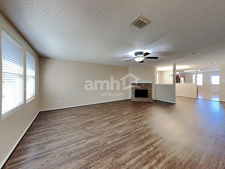 Building Photo - 3956 German Pointer Way