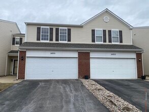 Building Photo - 24951 Clare Cir