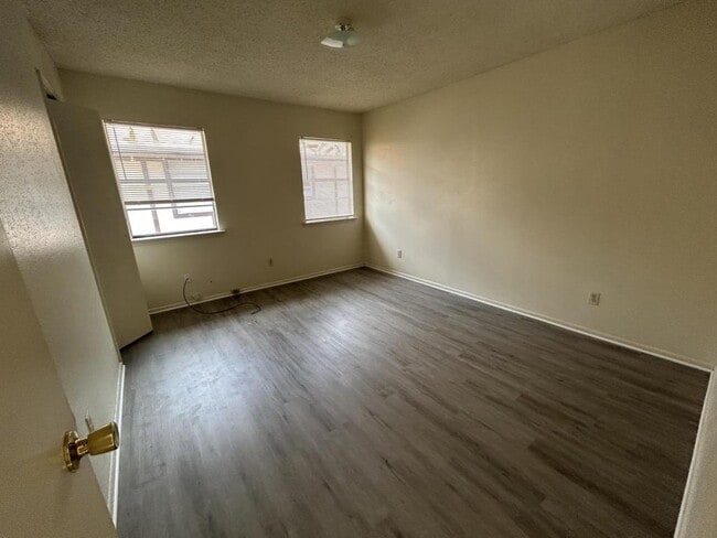 Building Photo - 2429 Alex Kornman Blvd