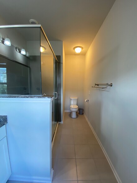 Building Photo - Room in Townhome on Ainslie Downs St