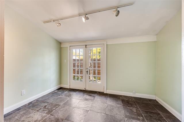 Building Photo - 3810 Whitehall Dr