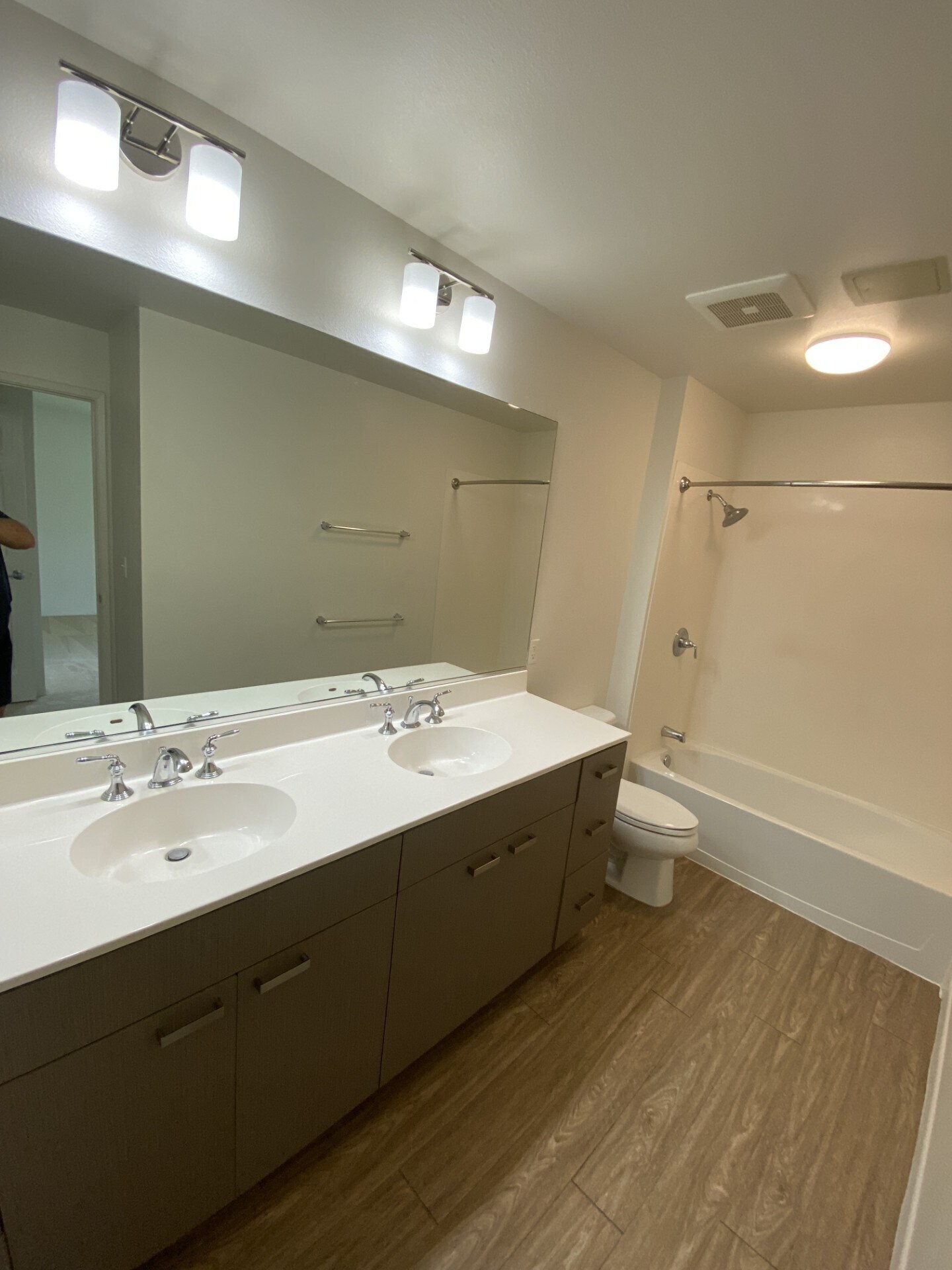 Building Photo - 50 Kihalani St