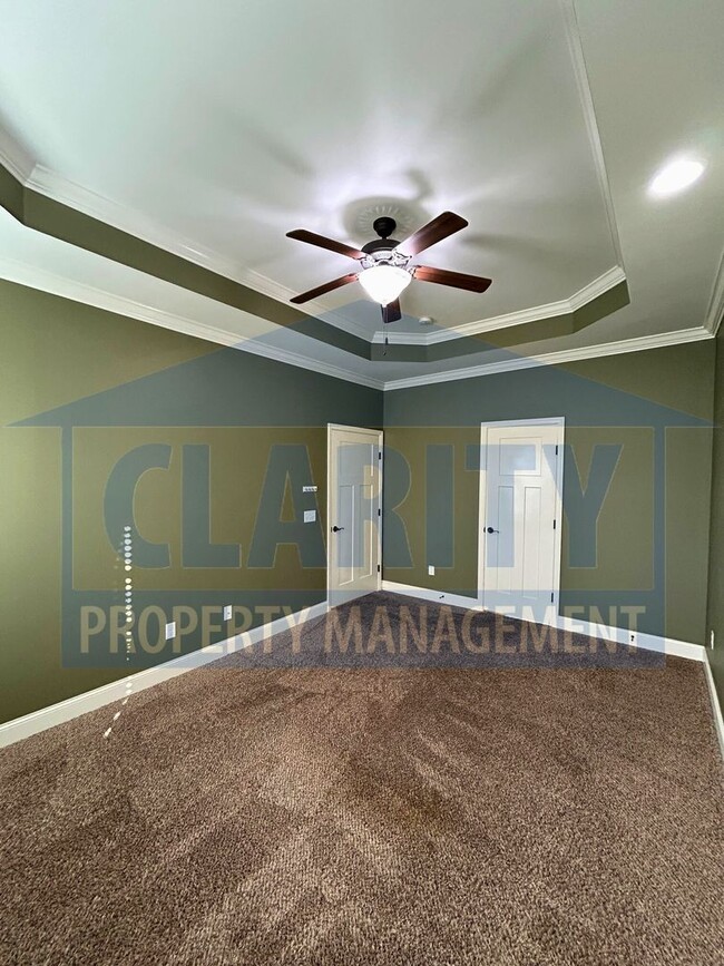 Building Photo - Beautiful two bedroom townhome!