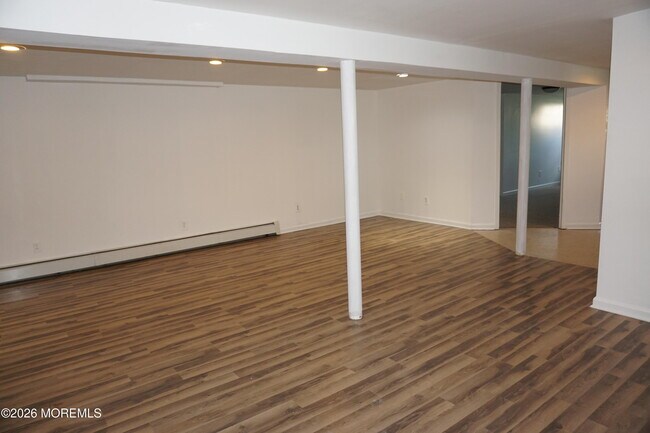 Building Photo - 1385 W Veterans Hwy