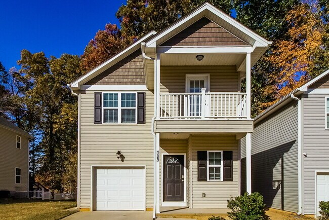 Building Photo - 109 Lookout Point Pl