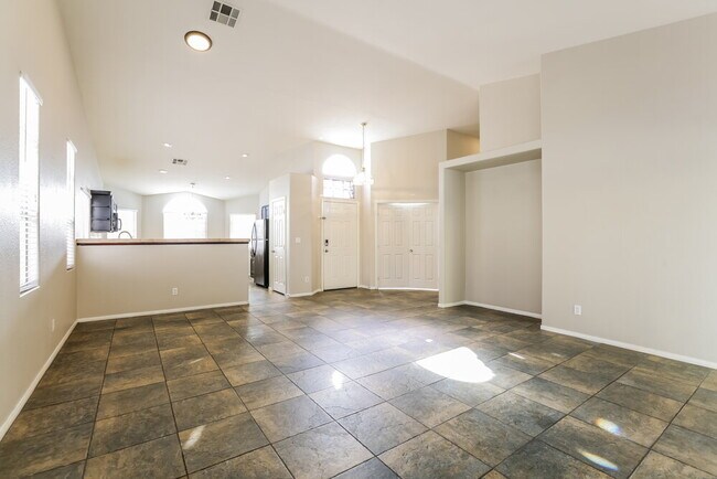 Building Photo - 6364 Gentlewood Ave