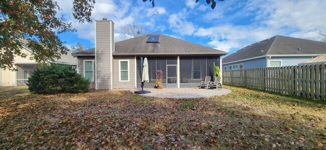 Building Photo - 4/2 Home located in Longleaf