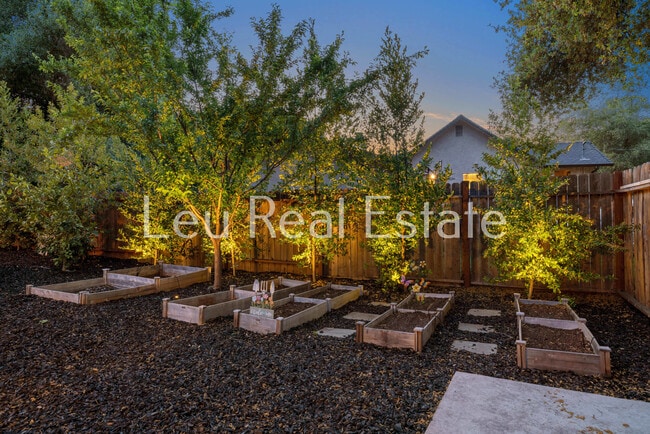 Building Photo - 3777 De Sabla Rd