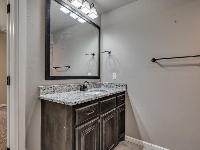 Building Photo - 8813 SW 55th St