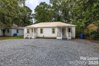 Building Photo - 629 Colston St