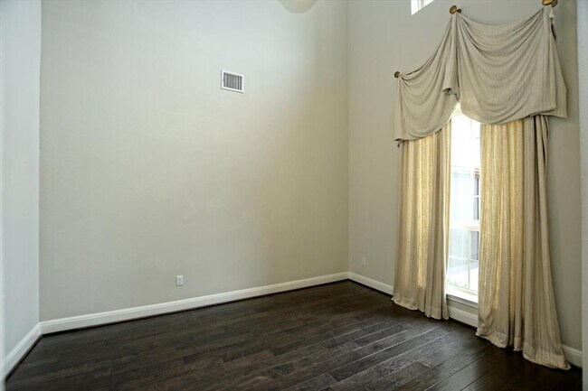 Building Photo - 7837 Aria Loop