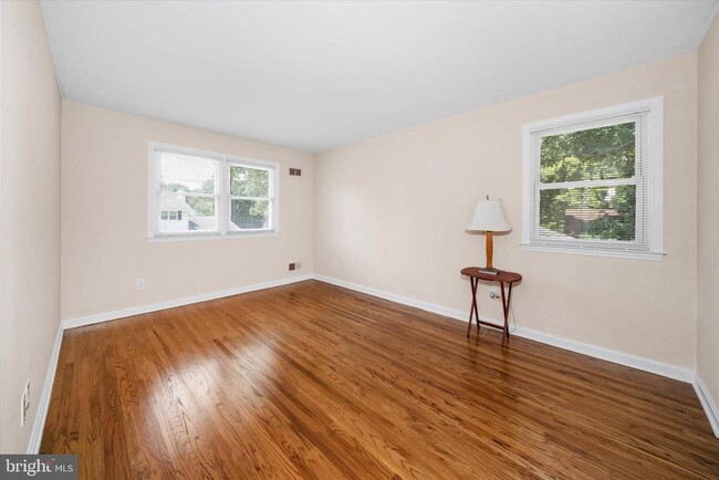 Building Photo - 4 Malvern Ct