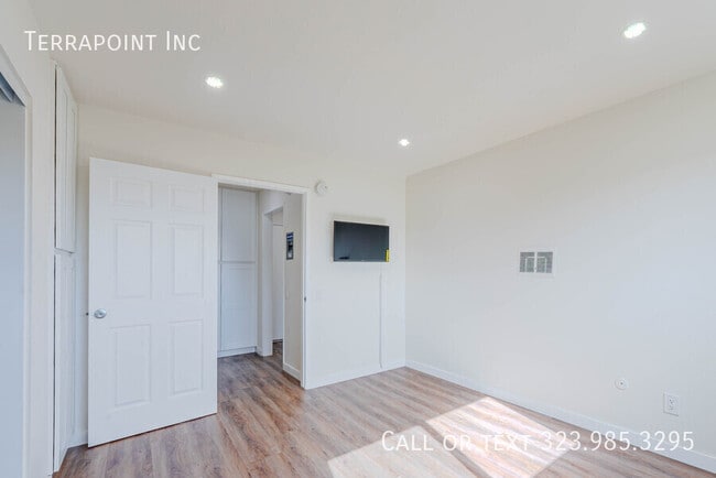 Building Photo - 456 S Breed St