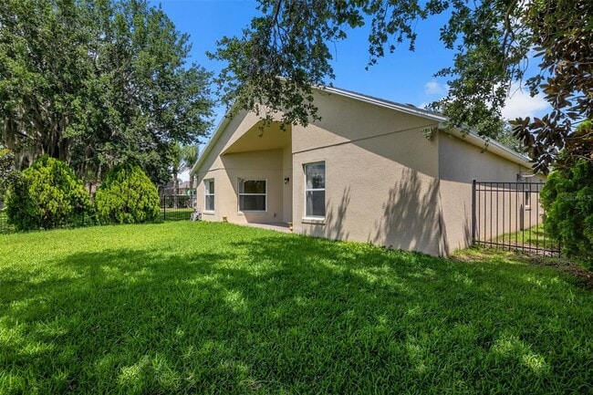 Building Photo - 12608 Iris Lake Dr