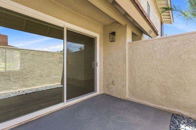 Building Photo - 15192 Moir Ct