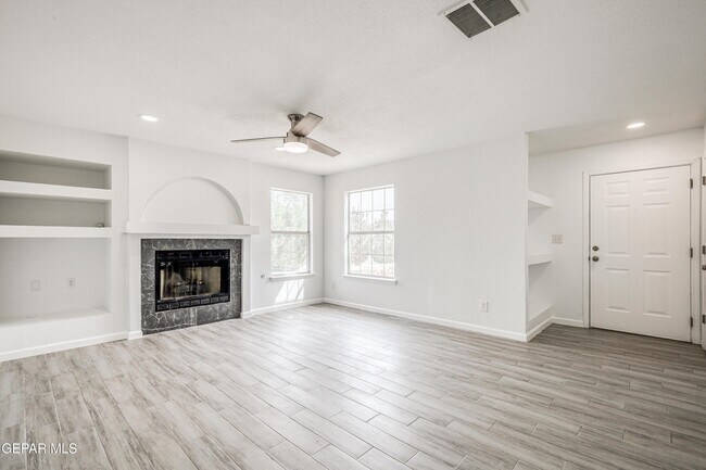 Building Photo - 5729 Saplinas Rd