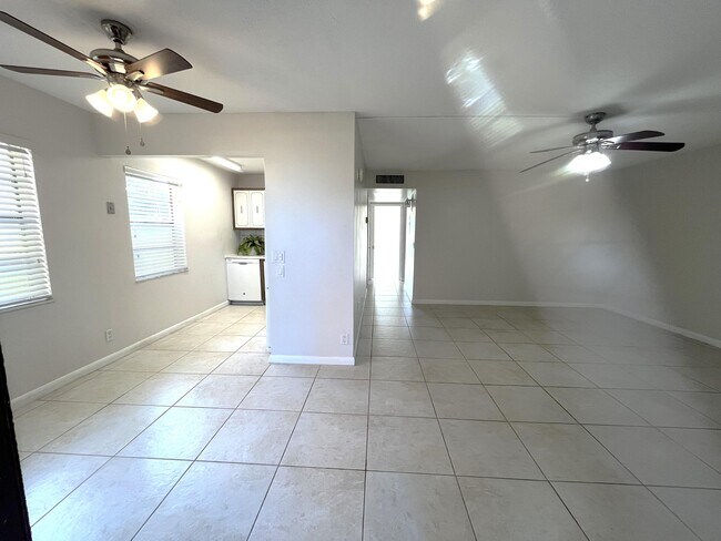 Building Photo - 247 Burgundy Ave