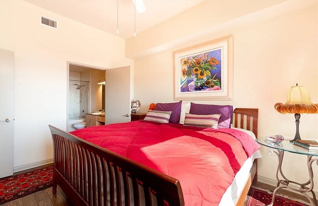 Building Photo - 388 E Ocean Blvd