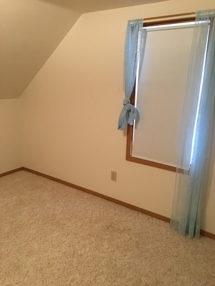BEDROOM 4 - 324 Hill St