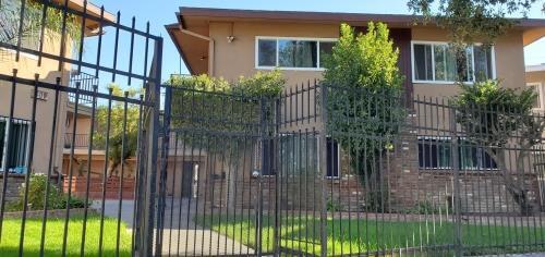 Building Photo - 1409 W. Lingan Lane