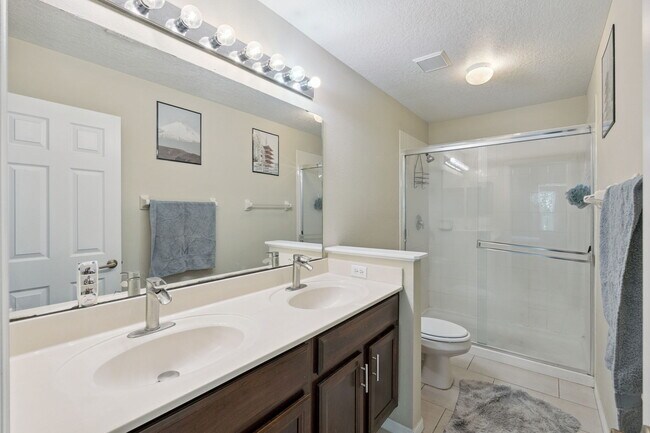 Building Photo - 3812 Silverbell Loop