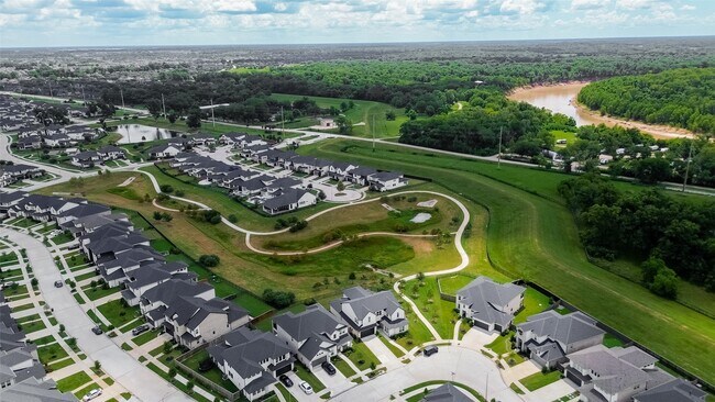 Building Photo - 4906 Tanyard Manor Dr
