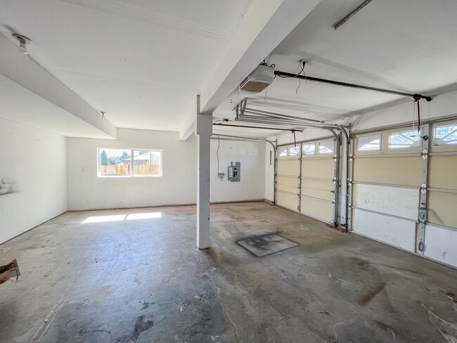 Building Photo - 6721 135th St E