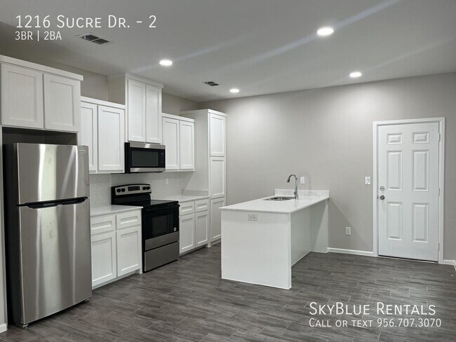 Building Photo - 1216 W Sucre Dr