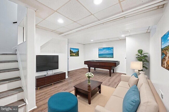Building Photo - 5 Dendron Ct