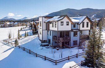 Building Photo - 80 Mule Deer Ct