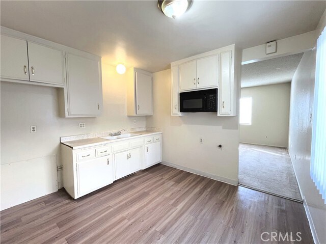 Building Photo - 5977 Myrtle Ave