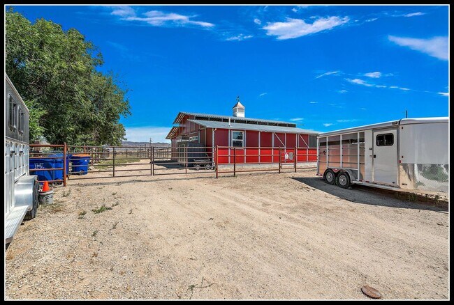 Building Photo - 3 Acre Horse Ranch & Home Rental SE Boise ...