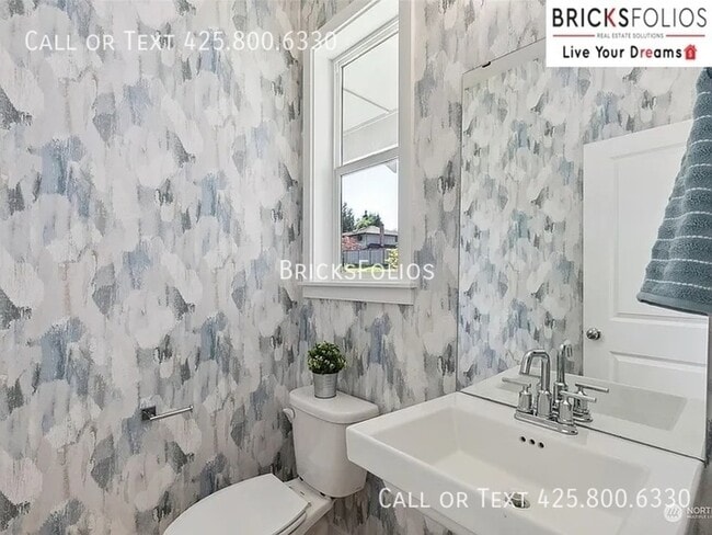 Building Photo - Make It Yours: Brand New Spacious Living i...