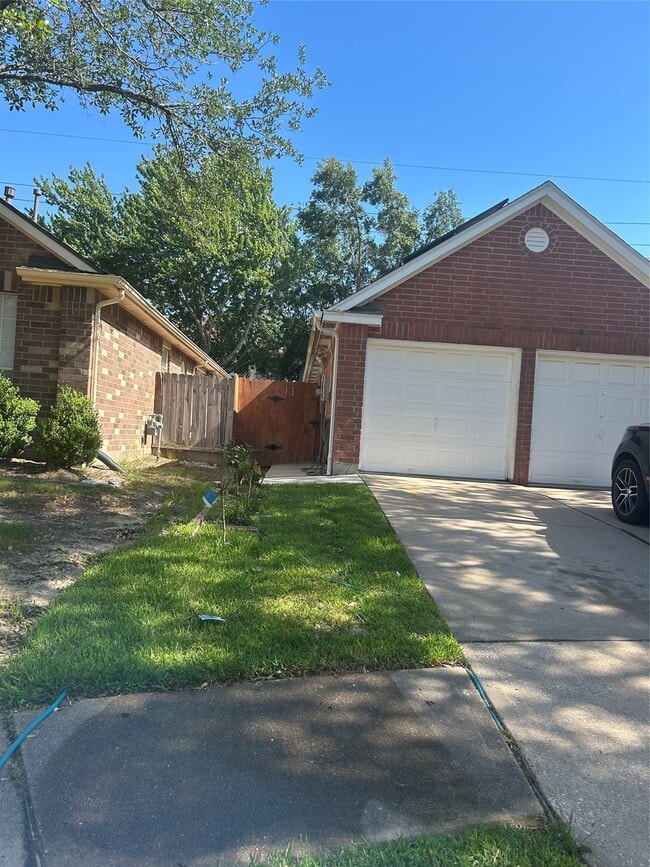 Building Photo - 21102 Rushing Creek Ln