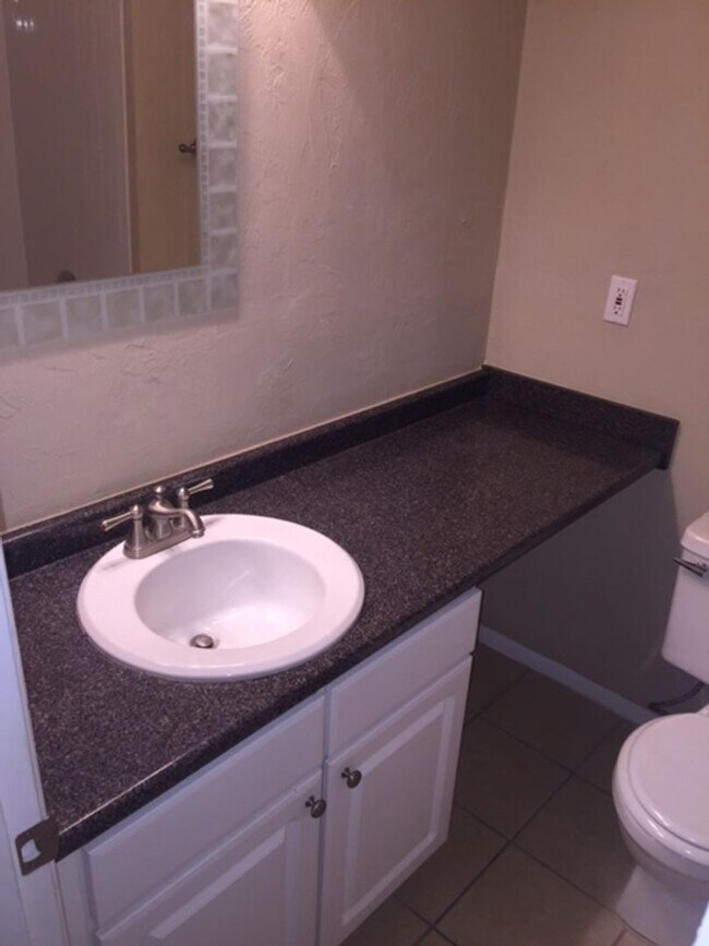 Building Photo - Call today and move in quickly before its ...
