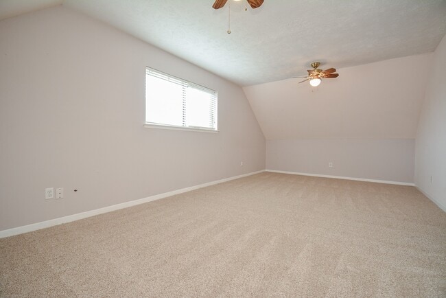 Building Photo - 21318 Park Valley Dr