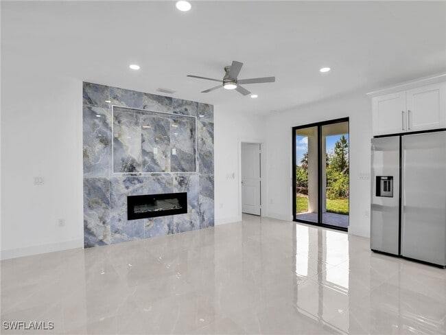 Building Photo - 2811 Cerito Ave N