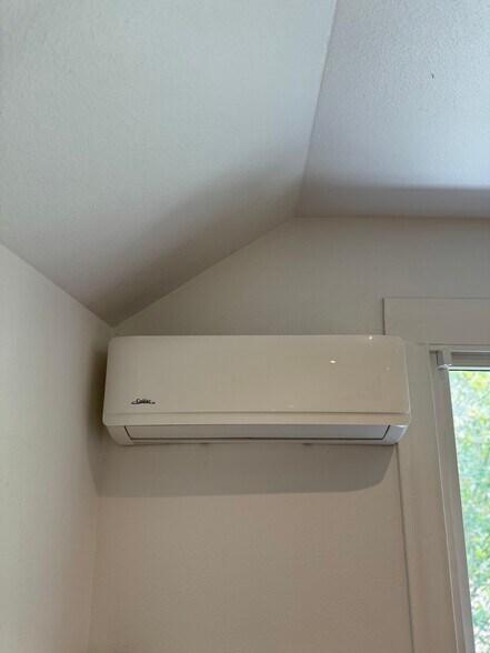 Building Photo - 345 Mount Washington Dr