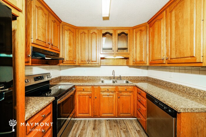 Building Photo - 1157 Thompson Rd