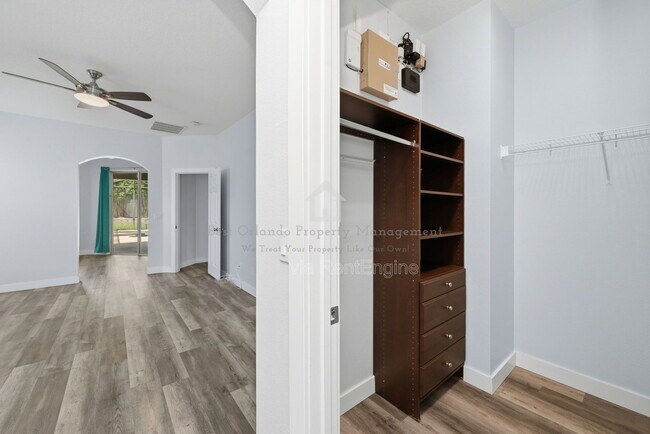 Building Photo - 15601 Grays Harbor Way