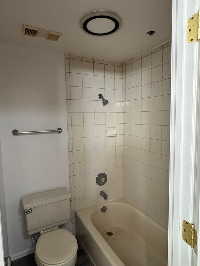 Building Photo - Horizon Towers 2Bed 2Bath Condo!!!