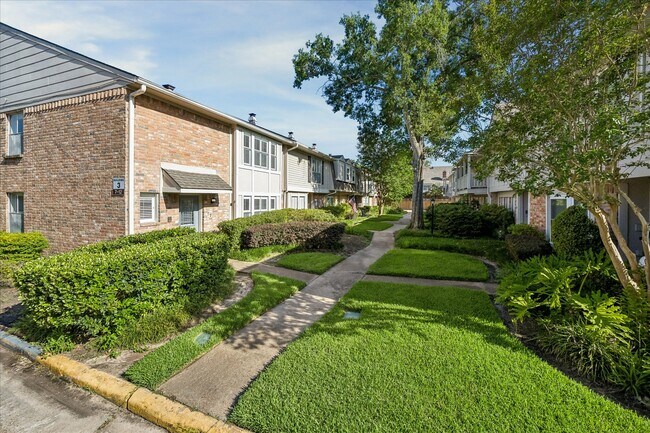 Building Photo - 727 Bunker Hill Rd