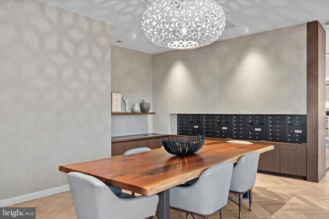 Building Photo - 1330 Lancaster St