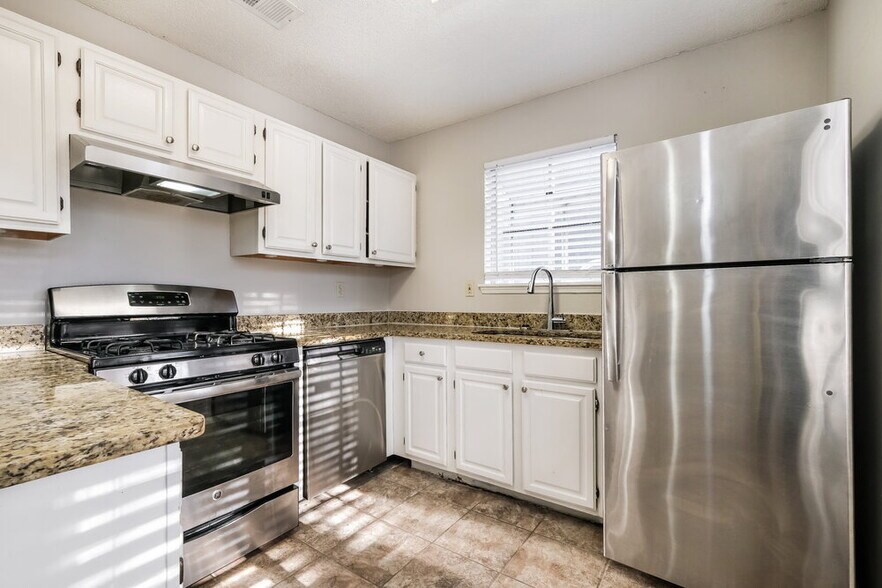 Building Photo - 3345 Springside Trce