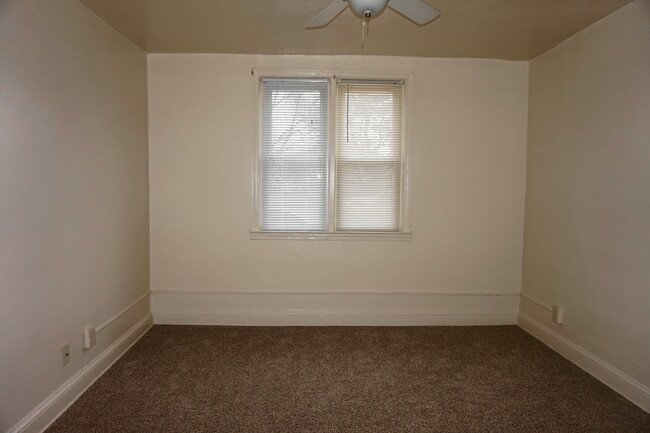 Building Photo - For Rent: Cozy Living at 7235 Holabird Ave...