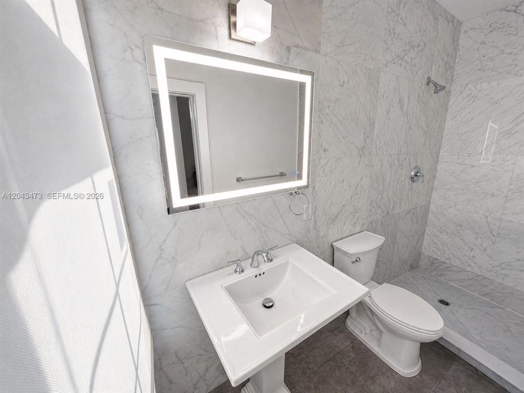 Building Photo - 3025 Indian Creek Dr
